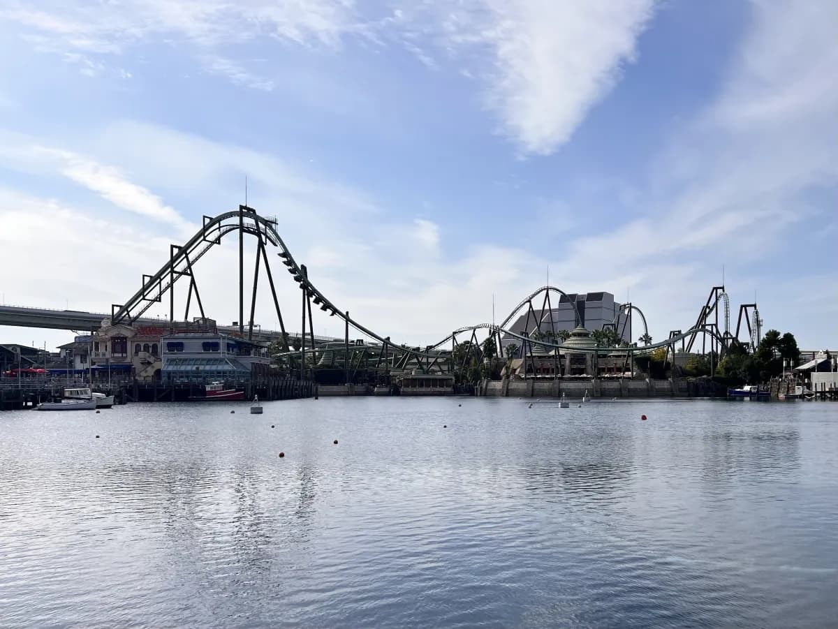 The Flying Dinosaur achtbaan in Universal Studios Japan